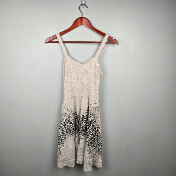 FREE PEOPLE Flocked Velvet Lace Sweetheart Strappy Mini Dress Cream Womens Sz SP - Picture 2 of 12